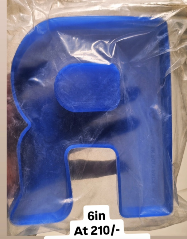 6in R monogram silicone mold